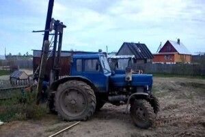 На Волині тракторист в’їхав в електричний стовп