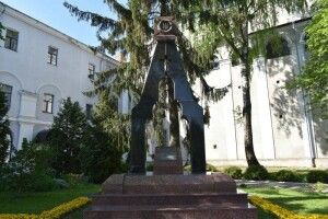 У Луцьку на Замковій площі вшанують загиблих кримських татар 