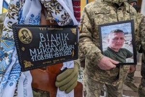 На Волині провели в останню путь Героя, який загинув на Херсонщині (Фото)