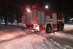На Волині рятувальники витягнули вантажівку, яка перегородила рух автомобілів