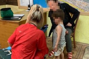 У парку знайшли занедбану трирічну дитину 