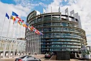 Найбільша фракція Європарламенту виступила за розширення санкцій проти Росії
