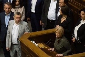 «Європейська Солідарність» з трибуни парламенту привітала політв’язня Зеленського - бойового генерала Павловського