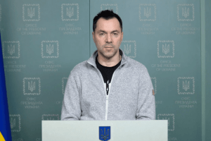 Арестович попередив білоруську армію про знищення у разі нападу на Україну