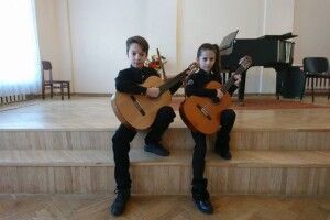Вихованці ківерцівської музшколи зробили кавер на відомий сингл «Despacito»