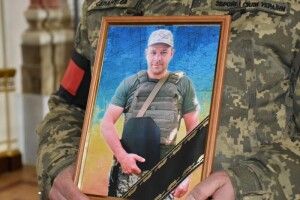 У Луцьку попрощалися із кулеметником, що загинув на війні (Фото)