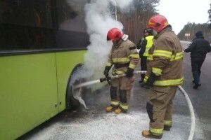 На дорозі «Київ-Ковель» загорівся автобус з людьми