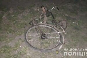 На Рівненщині п'яний, як чіп, водій «Жигуля» збив велосипедиста (Фото)