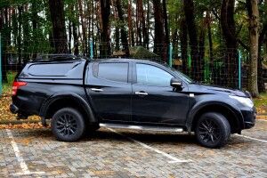 Волинський прикордонний загін отримав від благодійників позашляховик для охорони кордону (Фото)