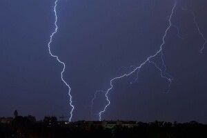 На Волині - штормове попередження, чекаймо граду