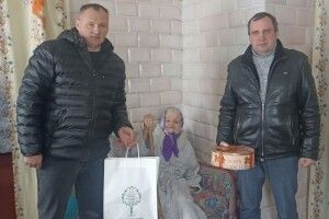 На Волині привітали довгожительку, яка 47 років працювала вчителькою