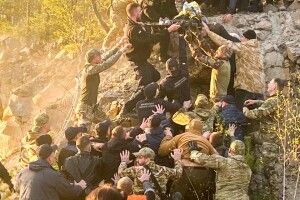 Впав у кар’єр: на Рівненщині добу шукали хлопчика