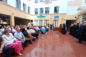 Священники Волині  привітали з 80-річчям обласну клінічну лікарню 