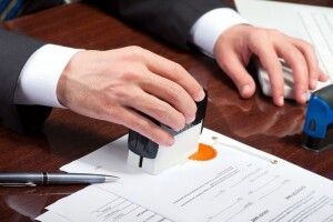 Посадовця з Нововолинська, який «нагрів» державу на півмільйона, триматимуть під домашнім арештом
