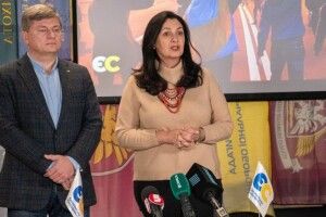 У «Євросолідарності» закликають керівництво ВР не блокувати міжнародну діяльність Порошенка та депутатів фракції