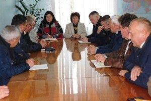 Дірявий дах спортзалу у селі, безвідповідальний підрядник і зима - на носі – що придумали у Рожищенській РДА 