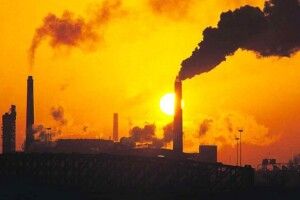 На китайському заводі чадним газом отруїлися 11 людей