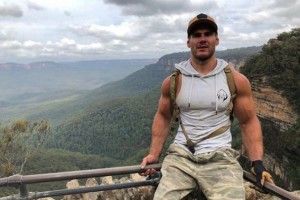 Австралієць на інвалідному візку вперше частково підкорив Еверест