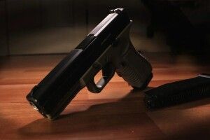18-річний хлопець із Горохівщини викрав із кишені чоловіка пневматичний пістолет
