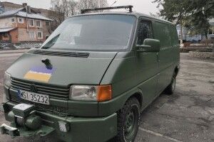 З Польщі заробітчани передали евакуаційне авто для волинської бригади