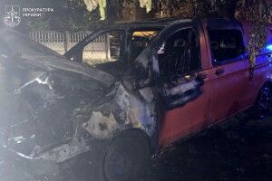 У Львові заґратовано юнака, який підпалював автівки на замовлення ворога
