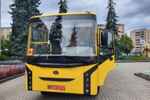 Ковельська громада отримала ще один шкільний автобус