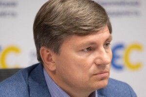 Артур Герасимов: «У Зеленського хаос: не знають, що робити з коронавірусом та економічною кризою» 