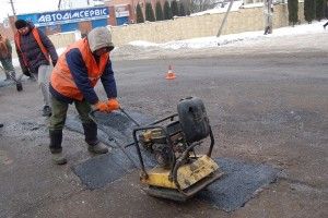 На Волині провели експеримент із застосування нової технології ремонту доріг
