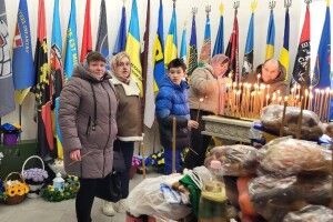 Матері та вдови загиблих захисників з Волині звершили  молитву в храмі на Тернопіллі (Фото)