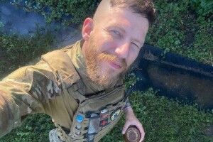 Бойовий медик із Луцька отримав медаль від Залужного