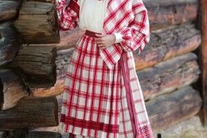 Як одягалися камінь-каширські панянки понад 100 років тому?