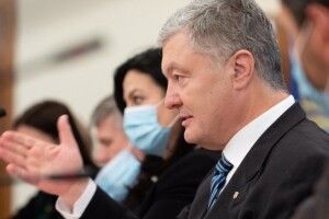 Порошенко вимагає виділити на оборону 50 млрд грн і ухвалити закон про боротьбу з колабораціонізмом