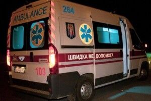 Світ не без добрих людей: волинянин допоміг швидкій, що зламалася дорогою на виклик