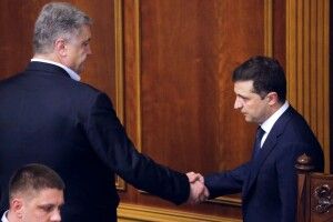 «ЄC» майже зрівнялась зі «Слугою», розрив між Зеленським і Порошенком скорочується