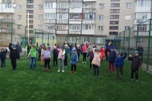 Щоб були цілішими вікна у дворах!