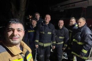 Волинські рятувальники евакуювали трьох людей з пожежі на Харківщині (Фото)