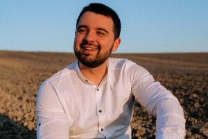 Хотів стати найвідомішим фотографом: завтра волиняни прощатимуться із загиблим Героєм Максимом Бурдою