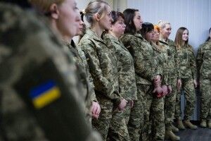 У ЗСУ вперше почали видавати жіночу військову форму, – Міноборони