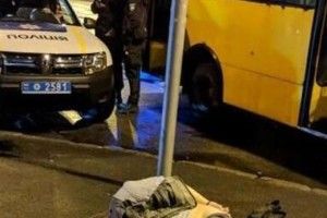 П’яний пасажир маршрутки порізав юнака через зауваження