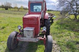 Волинянин випав з підводи і помер