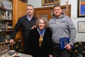 Валерій Залужний та Ліна Костенко отримали звання почесних громадян міста Києва
