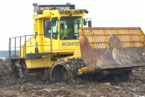 Для утилізації сміття в Луцьку придбали потужний ущільнювач