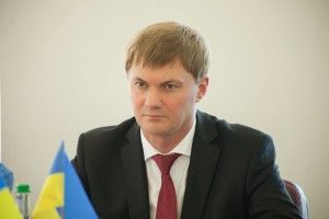 Керівник Волинської митниці нестиме особисту відповідальність за черги на кордоні