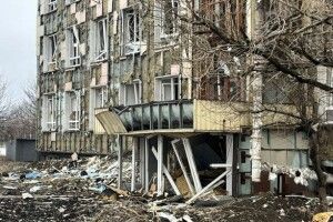 Окупанти гатять по Авдіївці: є прильоти по житлових кварталах та промзоні