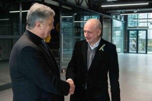 Порошенко обговорив з послом Євросоюзу Маасікасом прискорення членства України в ЄС