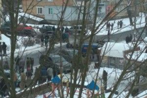 Бурштинова війна на Рівненщині: дві сотні старателів напали на поліцейських (Відео)