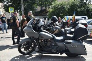 До Луцька приїхали незвичні байкери – депутати парламенту Литви