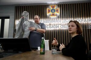Американець на Волині вчив, як захищатися від радіоактивного і хімічного ударів