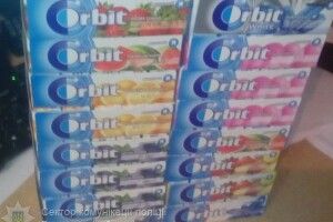 Рівнянка приїхали до Луцька, аби вкрасти півтора кіла м’яса і 476 упаковок «жуйки»