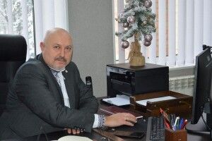 На Волині із дружини чиновника, який за бюджетні кошти замовляв у неї солодощі, стягнуть майже 50 тисяч гривень